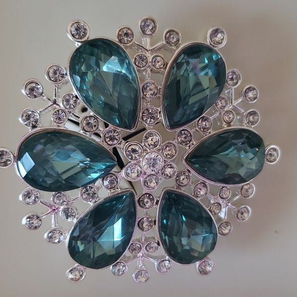 NIB Dana Buchman Pin - Picture 3 of 5